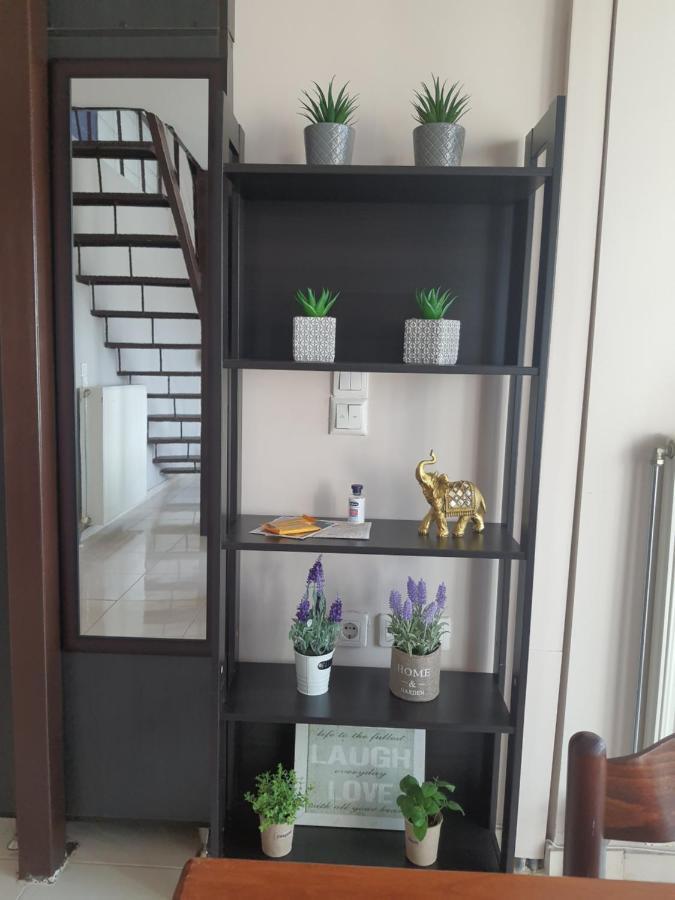 Seaside Beach Apartment Каламата Экстерьер фото