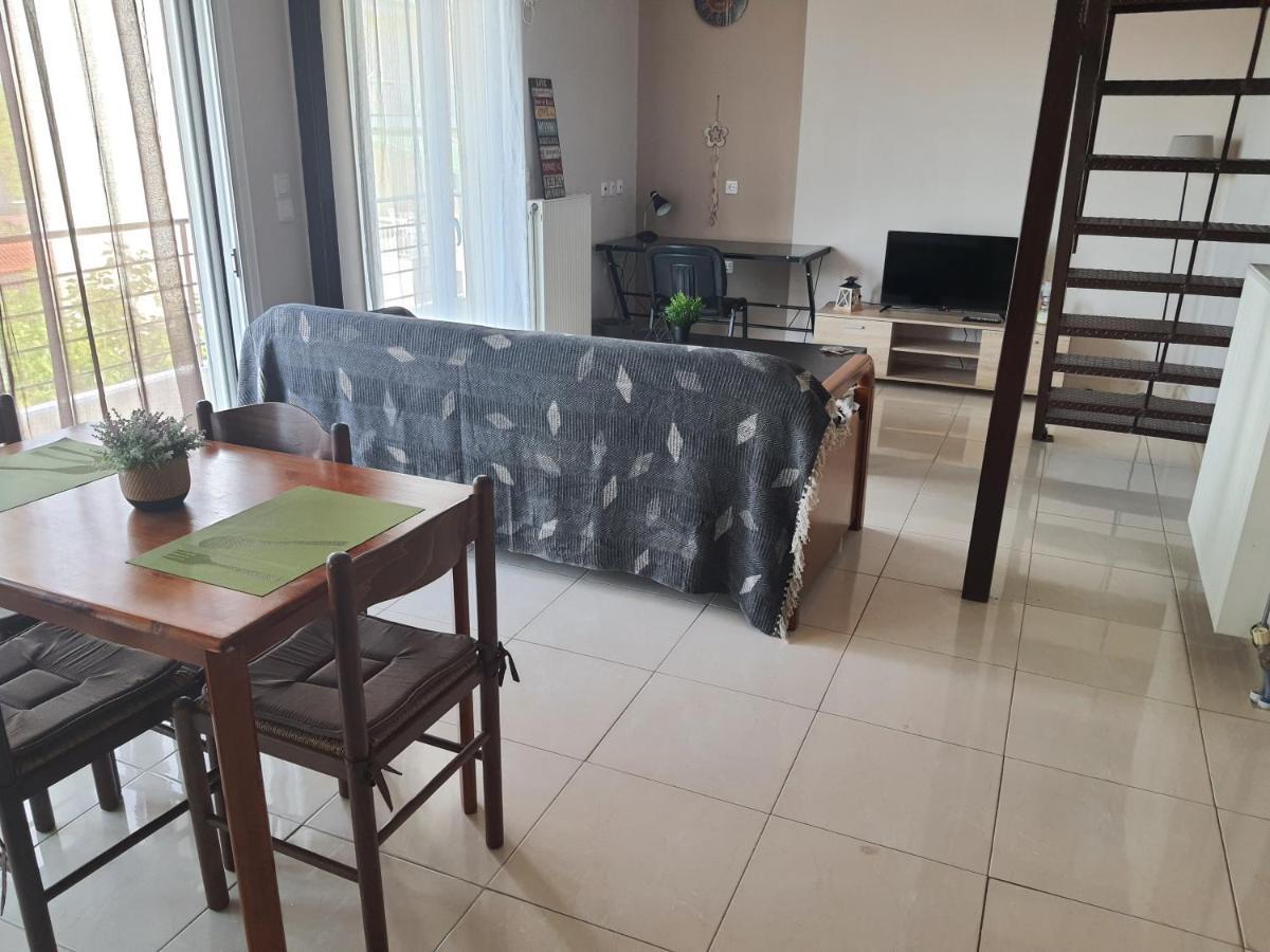 Seaside Beach Apartment Каламата Экстерьер фото